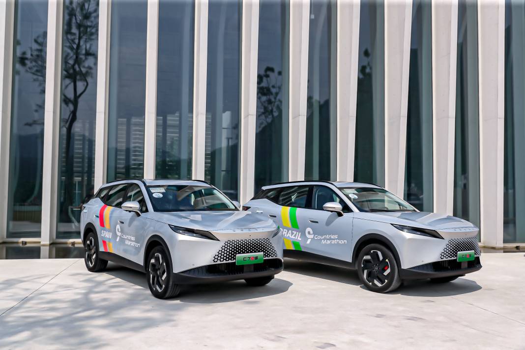OMODA7 PHEV ÇIĞIR AÇTI ADINI ALTIN HARFLERLE YAZDIRACAK: Tek depoyla gittiği kilometre rekor kırdı! 4